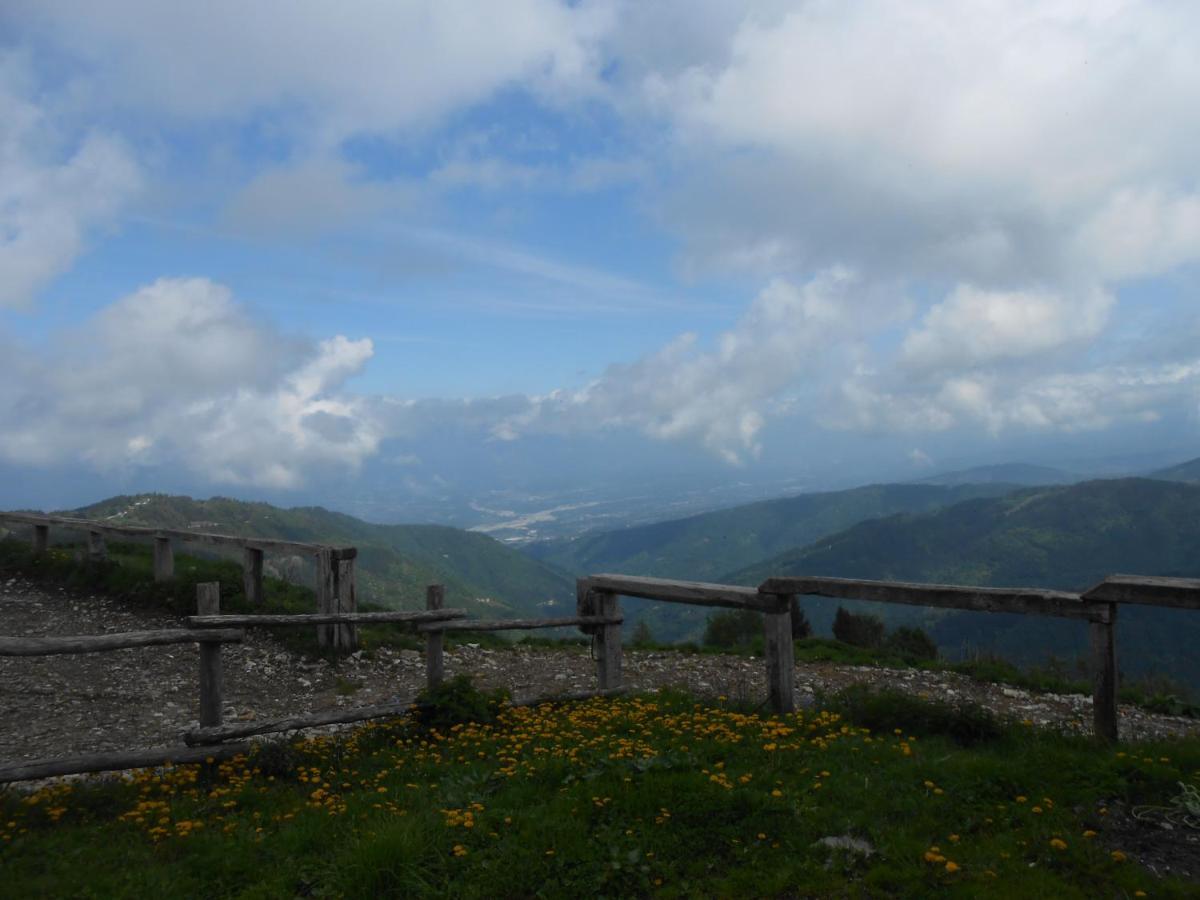 Agriturismo La Casa Nei Boschi Colderu Экстерьер фото